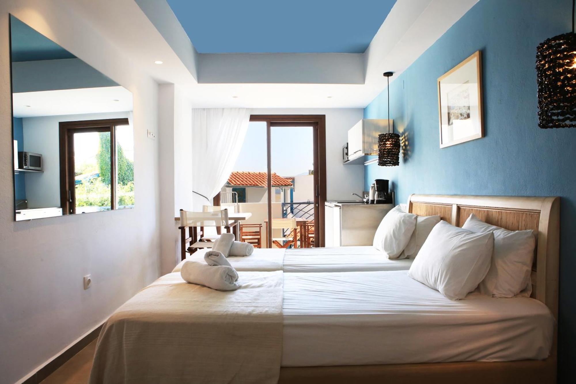 Mika Villas & Suites Hersonissos  Habitación foto