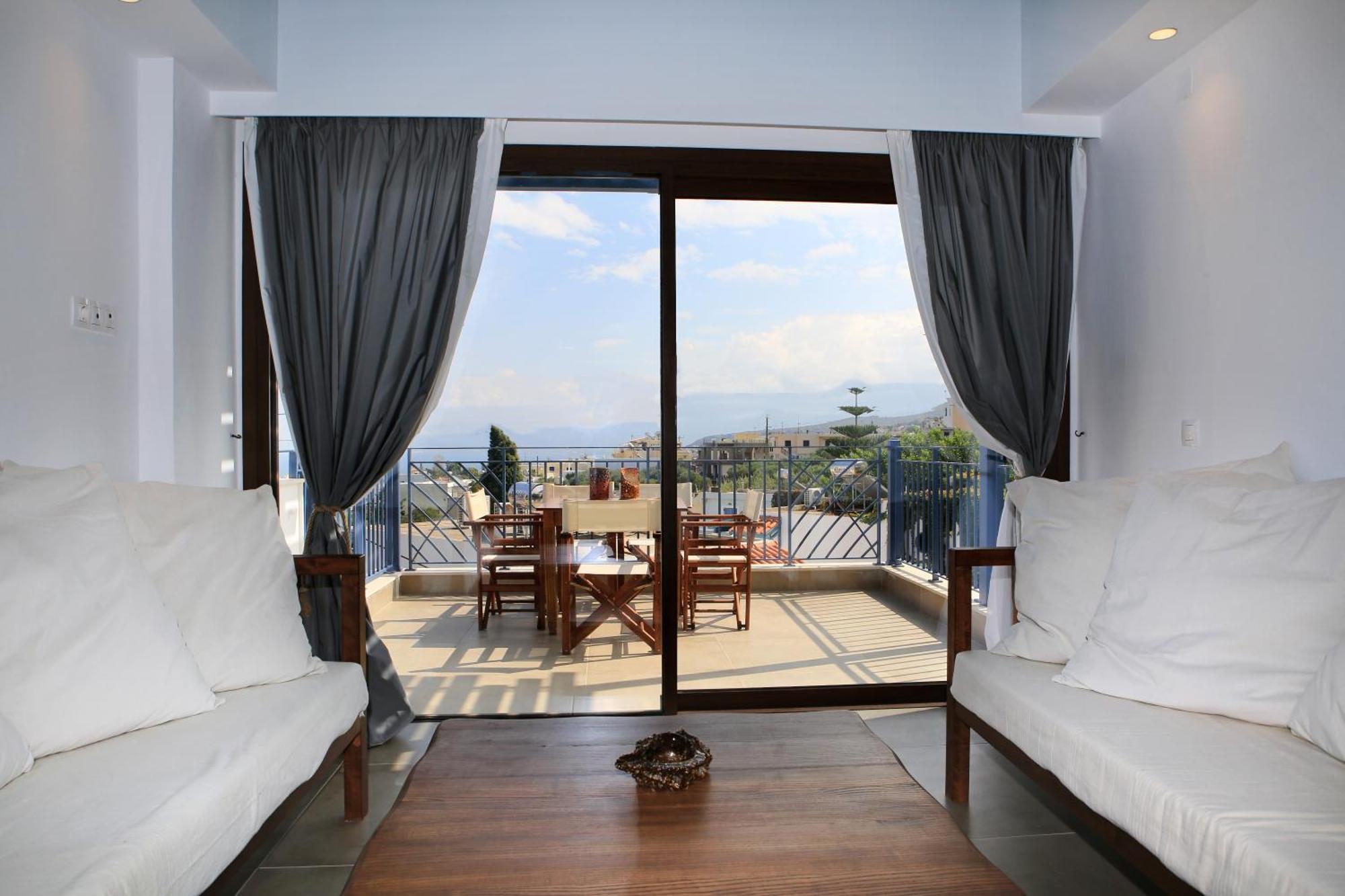 Mika Villas & Suites Hersonissos  Habitación foto